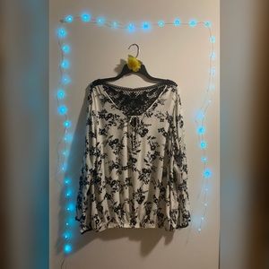 Torrid Black & Off-White Floral Print Peasant Top